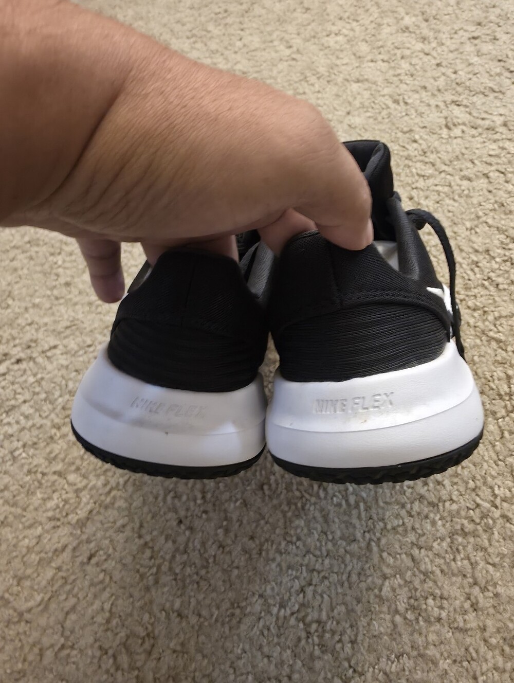 Nike - Picture 3 of 5
